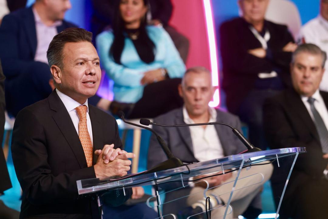 Pablo Lemus pide recursos para la rehabilitación de carreteras