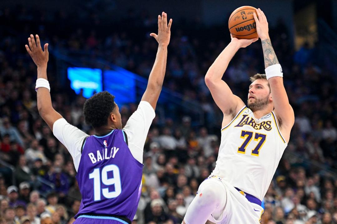 NBA: Lakers remonta al Jazz en actuación sobresaliente de Doncic