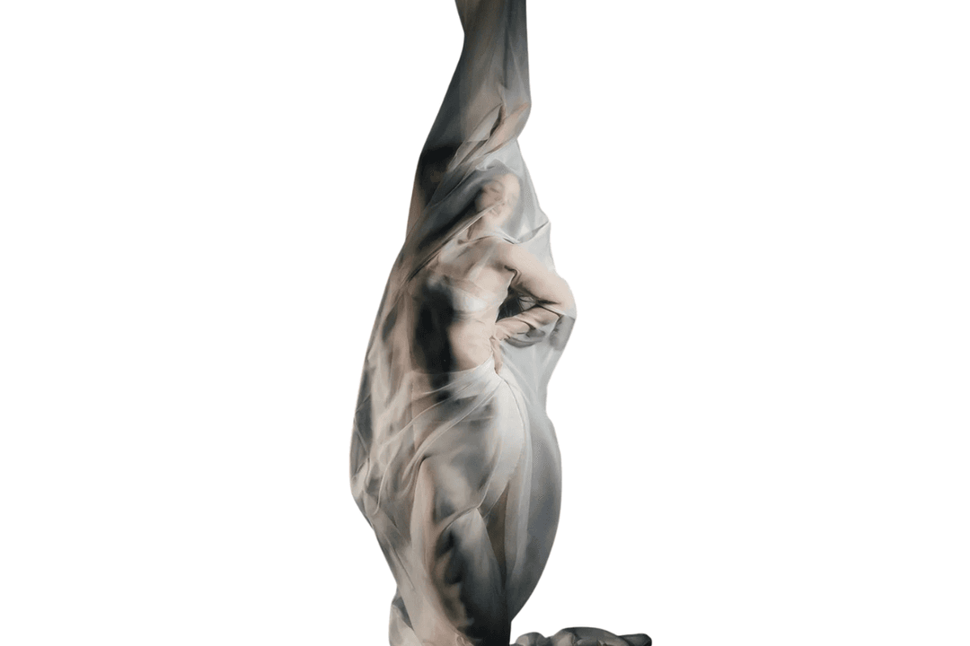 Rosalía ha estrenado Lux su cuarto álbum de estudio “Un Caos en el Cielo”