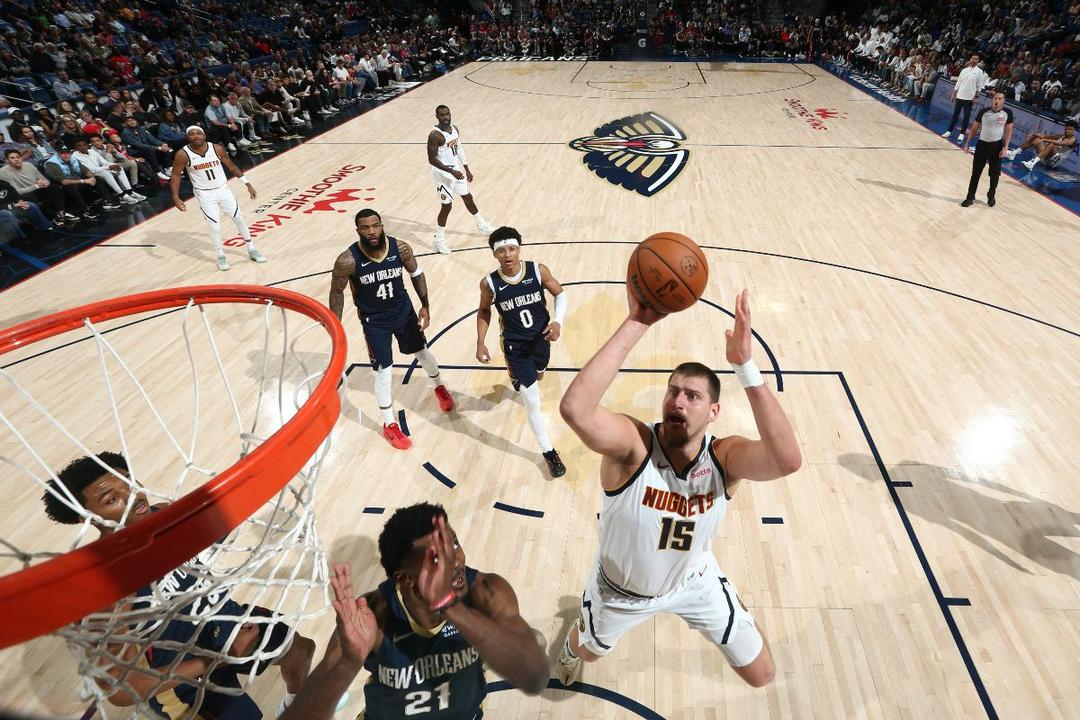 NBA: Jokic anota un triple doble en victoria de los Nuggets sobre los Pelicans