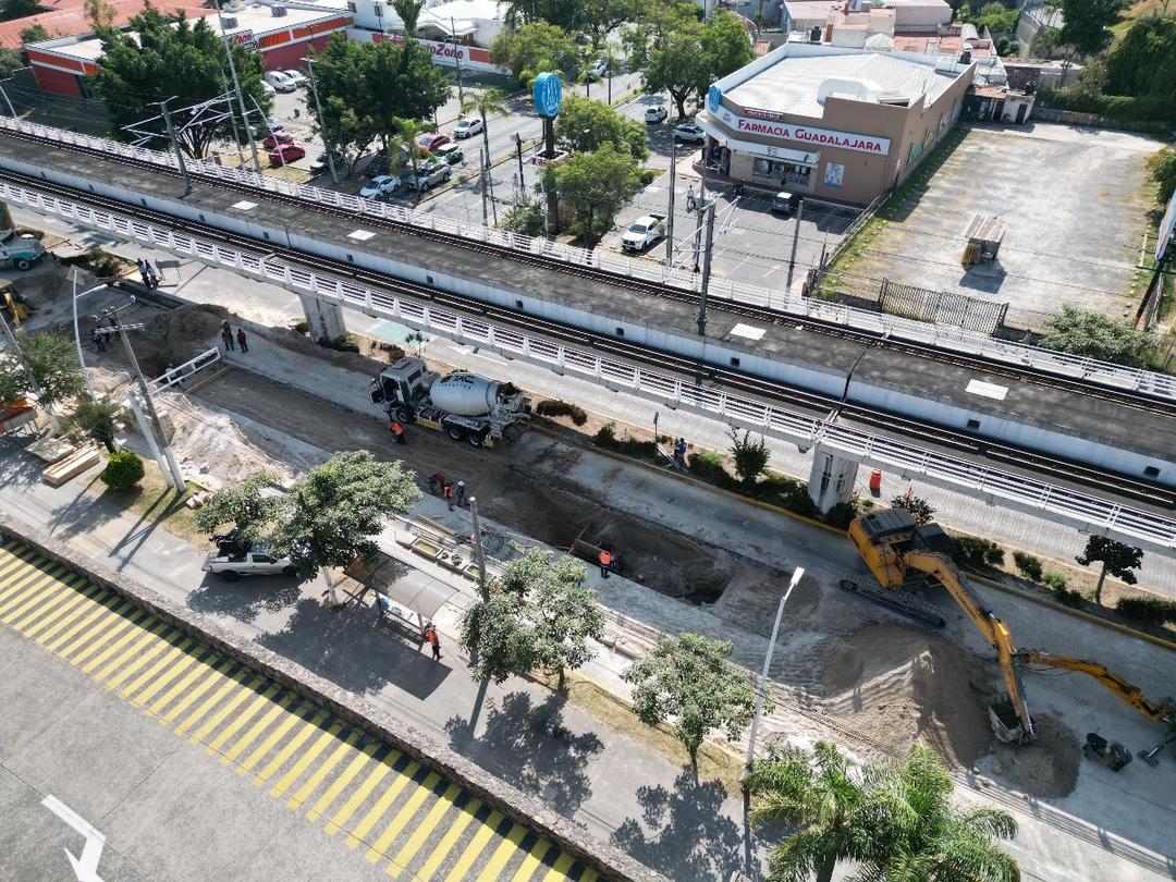 SIAPA atiende afectación generada por socavación en Ávila Camacho