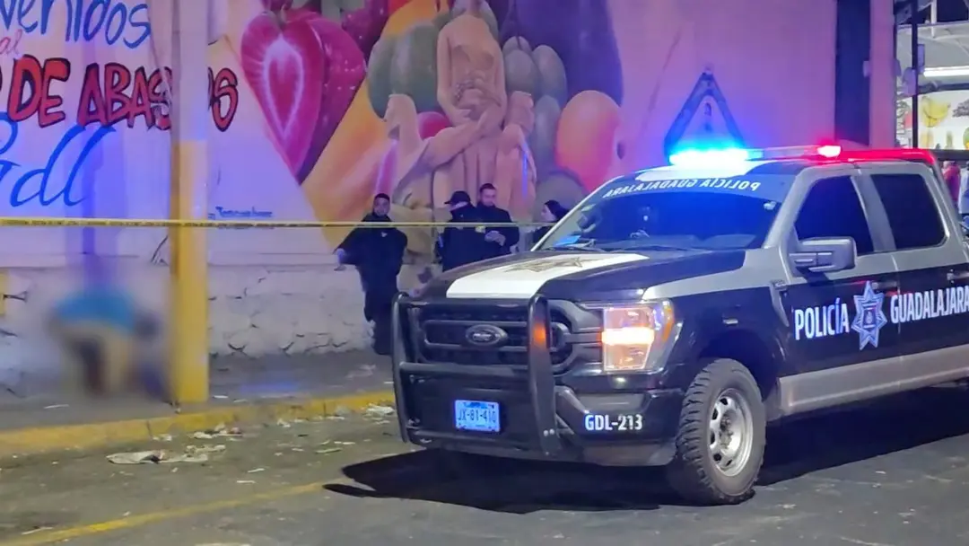 Guadalajara: Encuentran a hombre muerto en el Mercado de Abastos