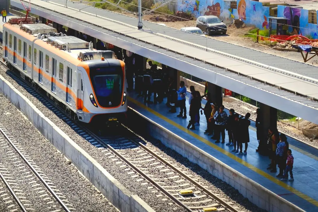 Línea 4 del Tren Ligero traslada a 360 mil pasajeros en la primera semana