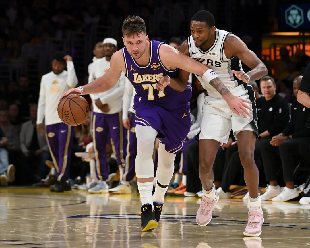 NBA Cup: Los Lakers chocan contra los Spurs y quedan eliminados
