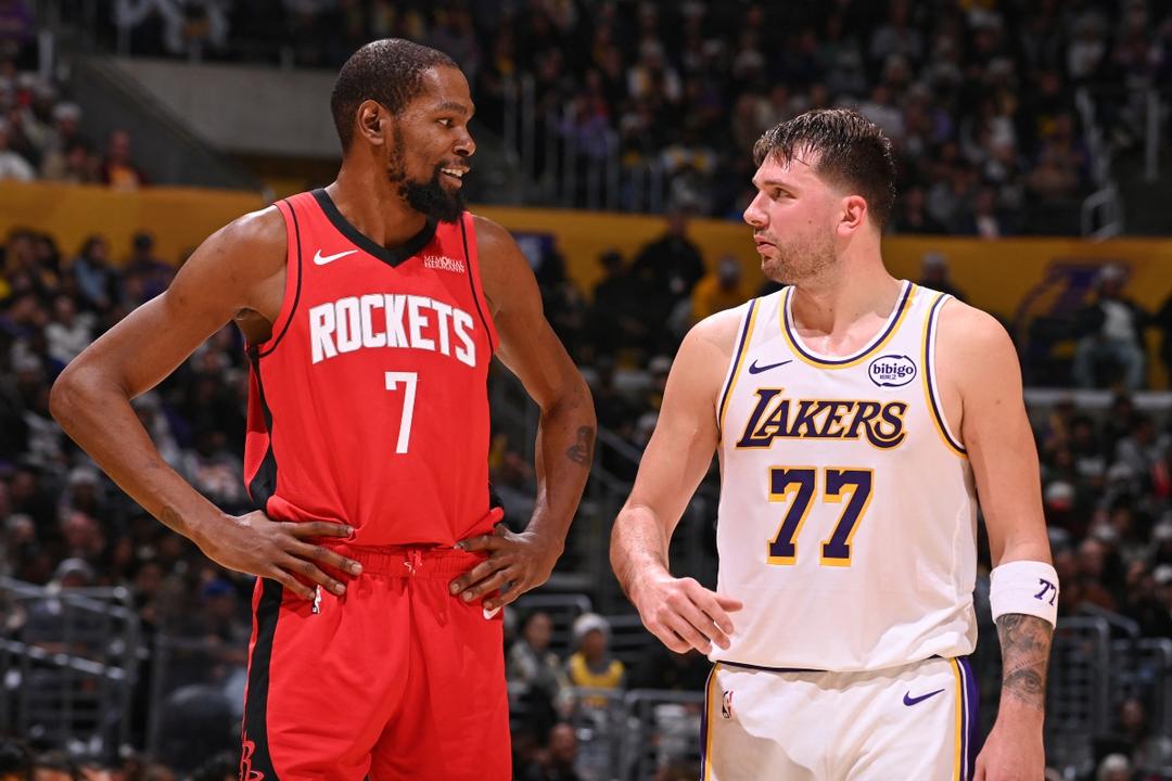 NBA: Kevin Durant amarga la navidad de Los Lakers