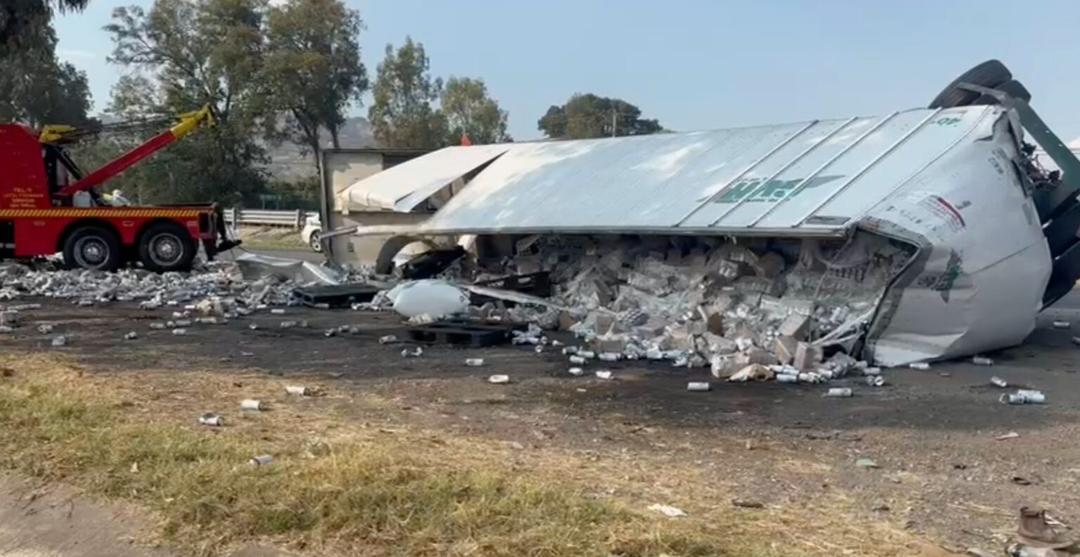 Accidente en la Guadalajara–Zapotlanejo genera actos de rapiña