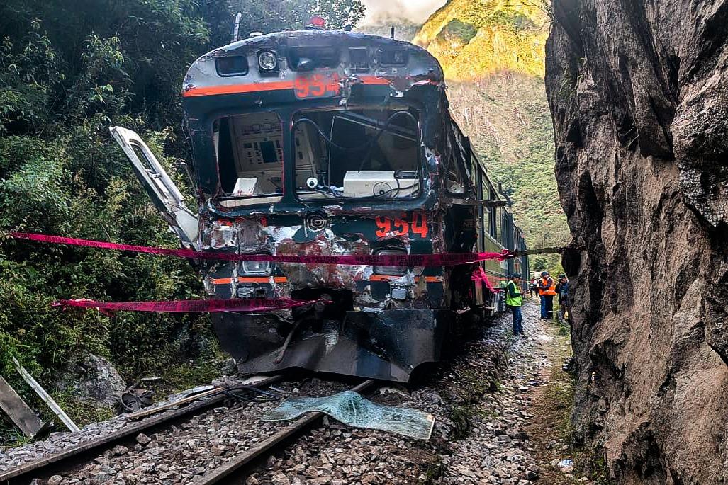 Perú: Confirman un muerto y 40 heridos por choque de trenes en Machu Picchu