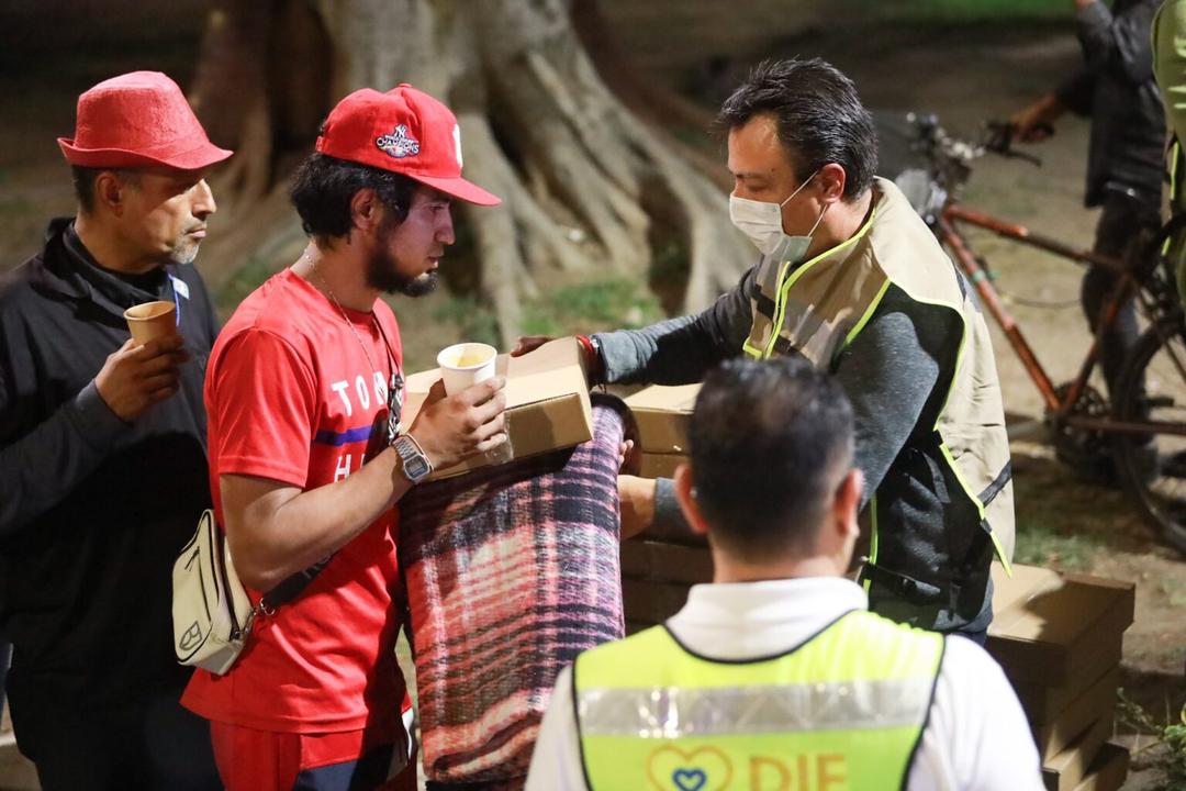 DIF Jalisco brinda alimentos y abrigo a personas en situación de calle