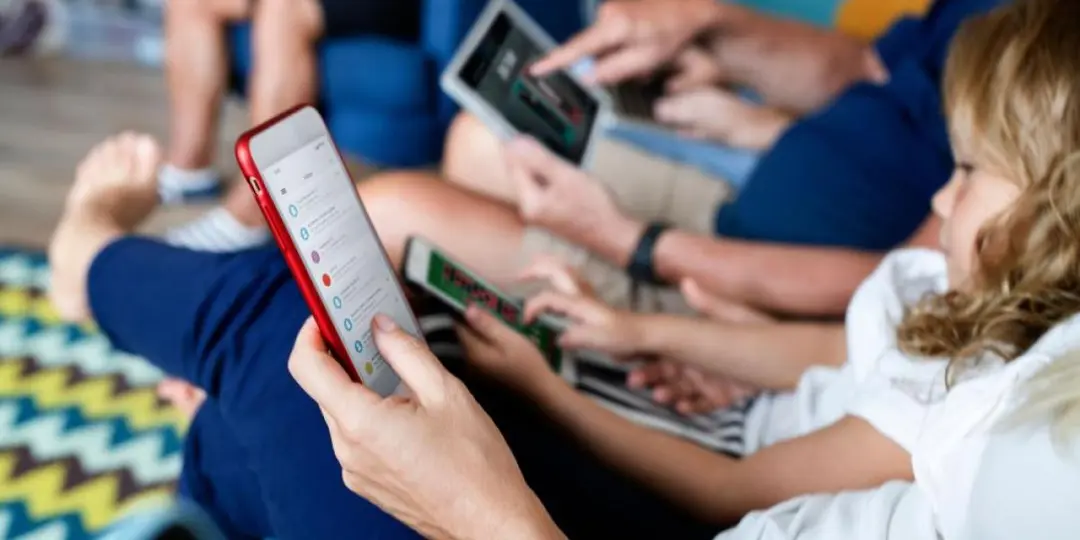 Australia: Habrá cambio en la prohibición de menores en redes sociales