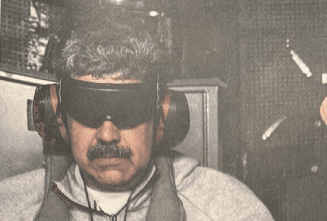 Trump publica foto de Maduro esposado y con los ojos tapados