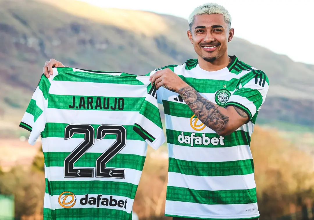 Julián Araujo: ¡Oficial! El lateral mexicano es nuevo jugador del Celtic