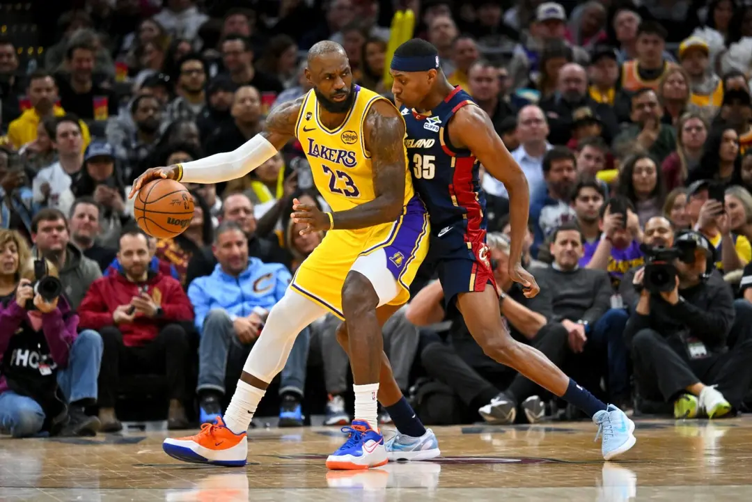 NBA: LeBron James y los Lakers salen humillado de Cleveland