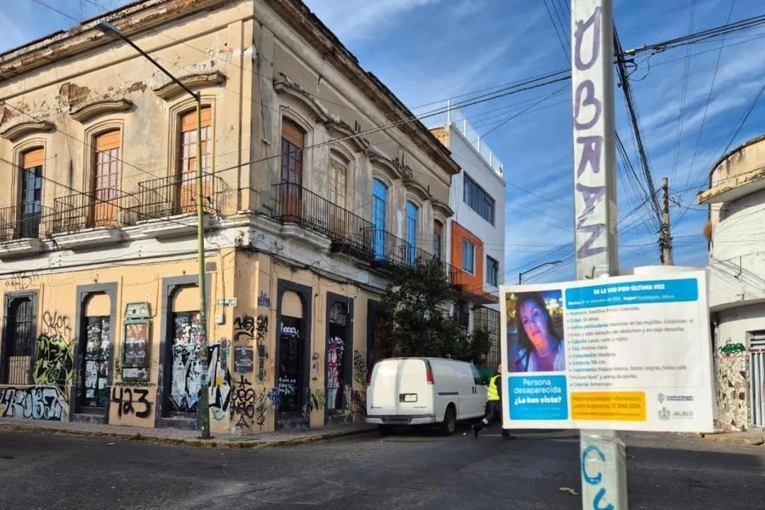 Parque Rojo: Realizan cateo por la desaparición de Josefina Pintor