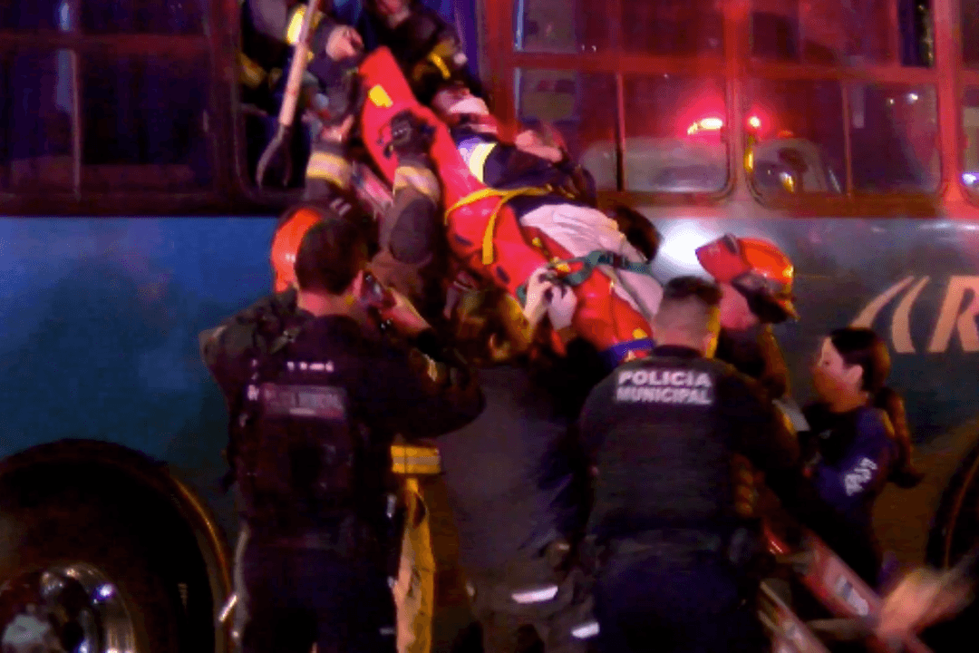 Tlaquepaque: 25 lesionados deja el choque de un camión de personal