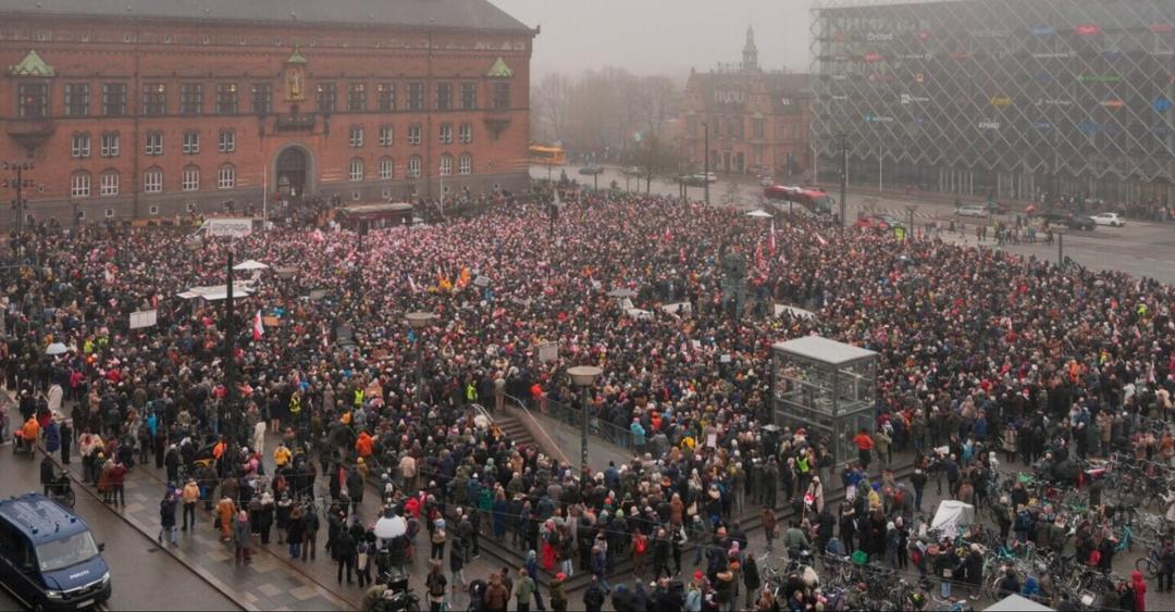 Dinamarca: Miles se manifestantes en Copenhague contra Trump