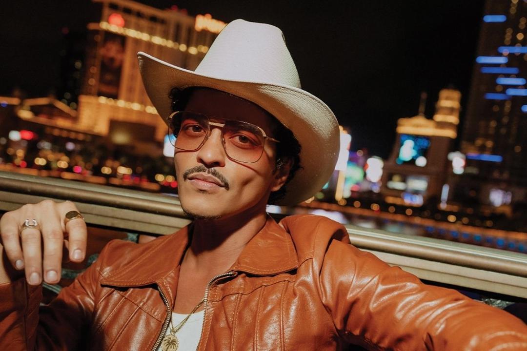 Bruno Mars anuncia la finalización de su nuevo álbum tras casi una década