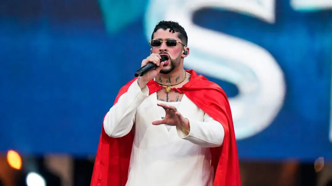 Bad Bunny listo para hacer historia en los Grammys y el Super Bowl