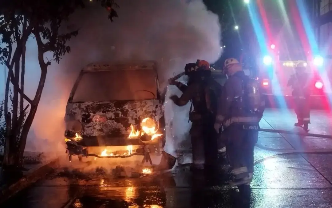 Jalisco: Incendian vehículos y comercios en municipios del AMG