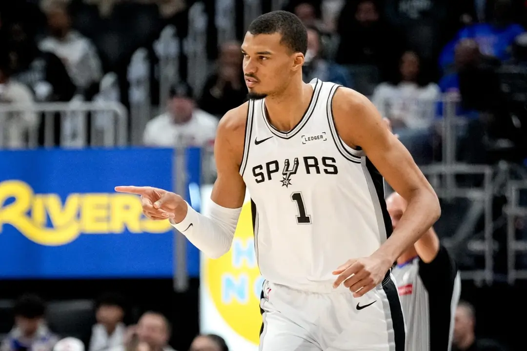 NBA: Spurs supera a Detroit en uno de los duelos más esperados