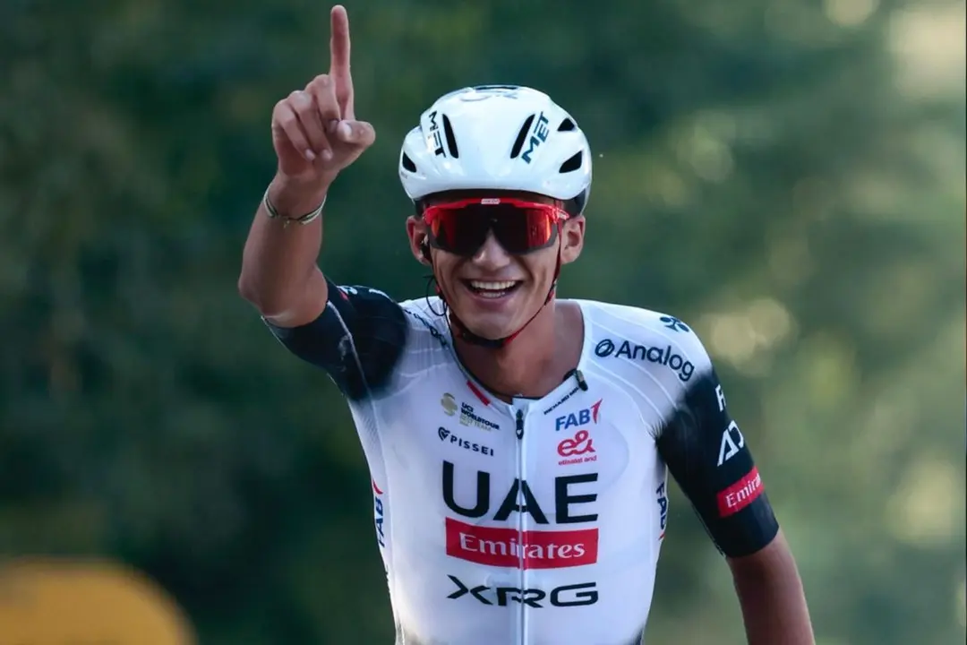 Isaac del Toro: Ciclista mexicano gana la 1ª etapa de la UAE Tour