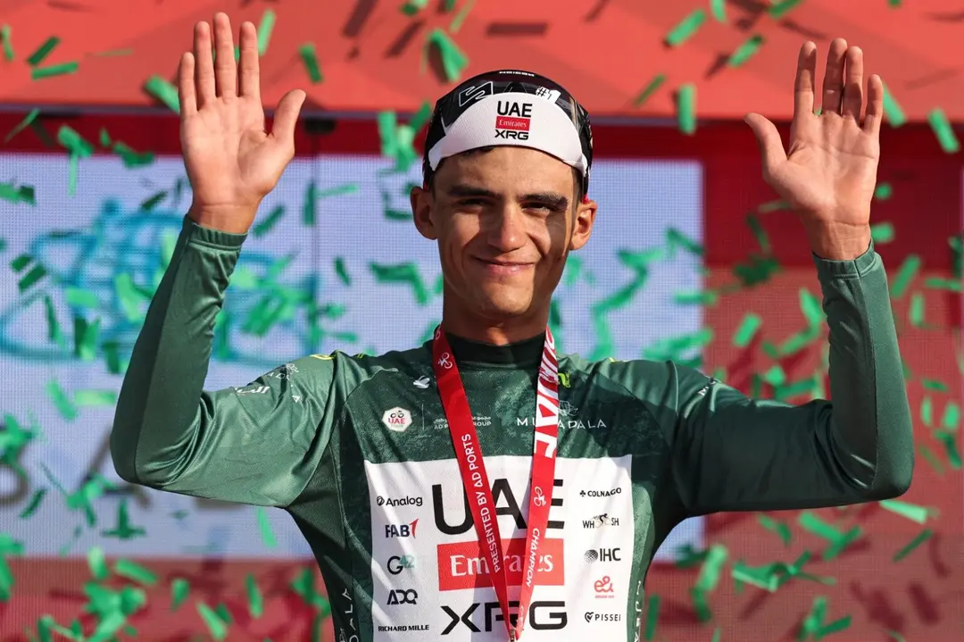 Isaac Del Toro gana sexta etapa y toma liderato del Tour UAE