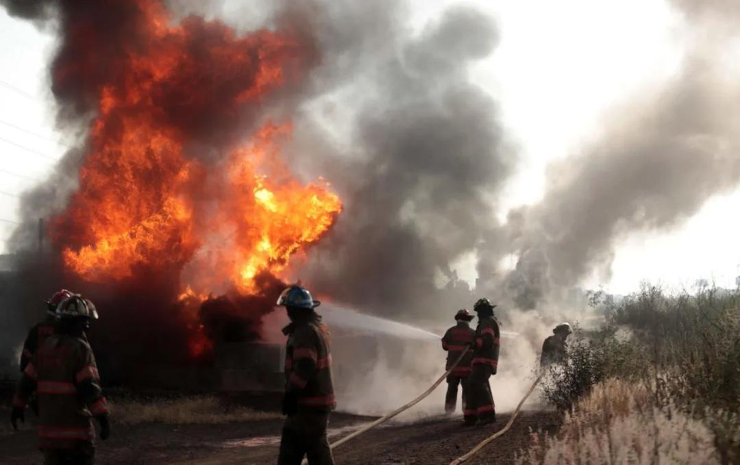 Oaxaca: Explosión en un ducto de Pemex deja a tres fallecidos y seis heridos