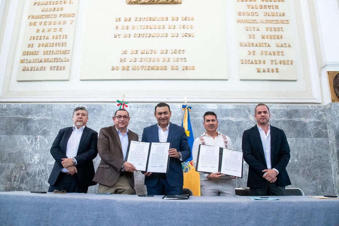 Gobierno de Jalisco acuerda un incremento salarial para servidores públicos