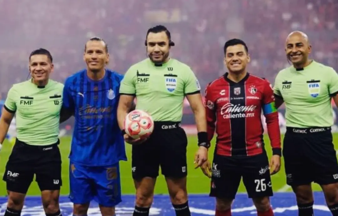 Gato Ortiz: Reportan amenazas al silbante tras Clásico Tapatío