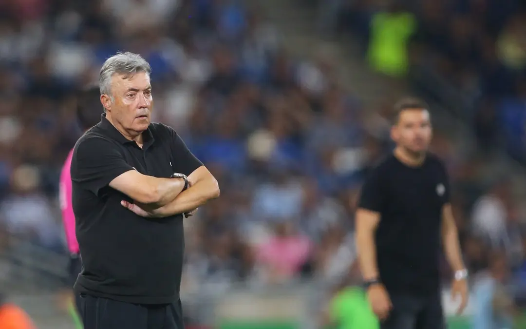 Domènec Torrent deja de ser DT de Monterrey