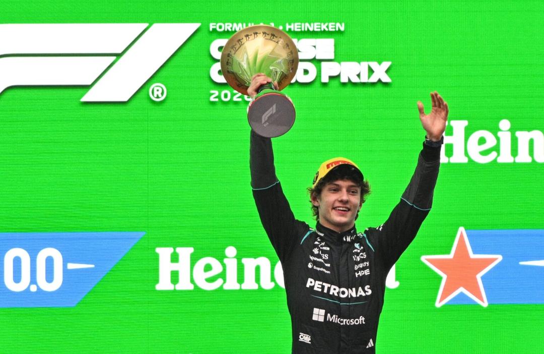 F1: ¡Kimi Antonelli gana su primer Gran Premio en China!