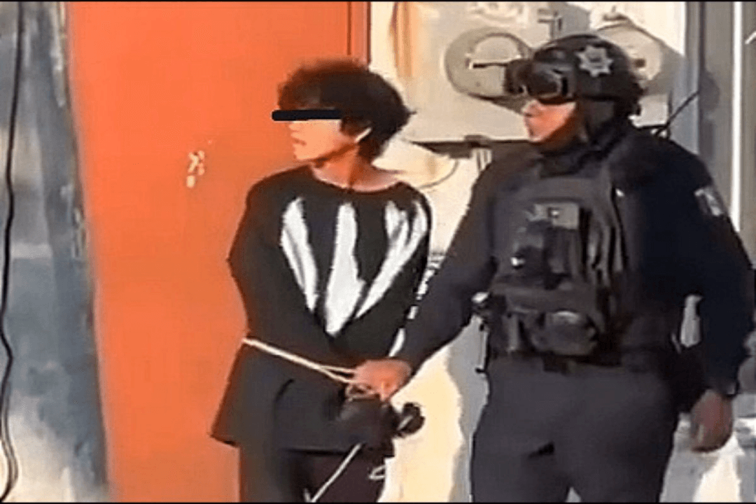 Michoacán: Estudiante ejecuta a dos maestras en preparatoria