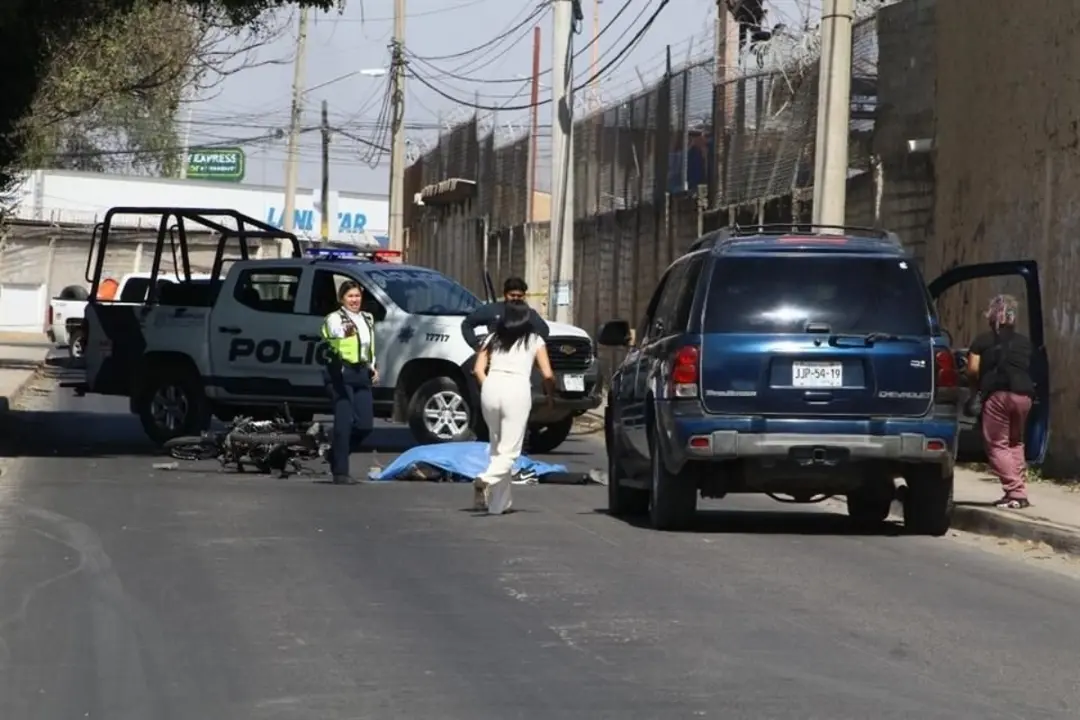 Tlaquepaque: Motociclista muere tras ser atropellado por tractocamión