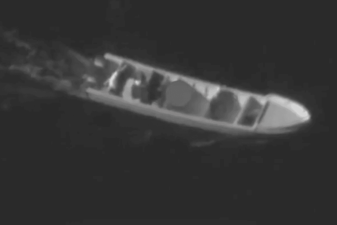 VIDEO: EU ataca a dos ‘narcolanchas’; mueren cinco hombres