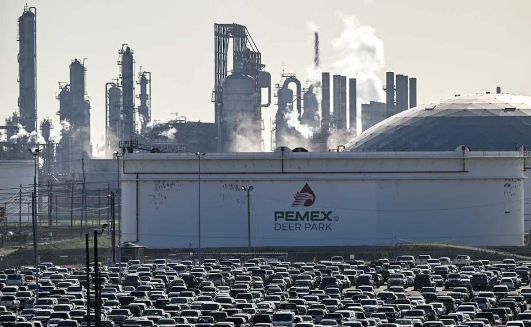 Pemex contiene derrame de diesel en una refinería de EU