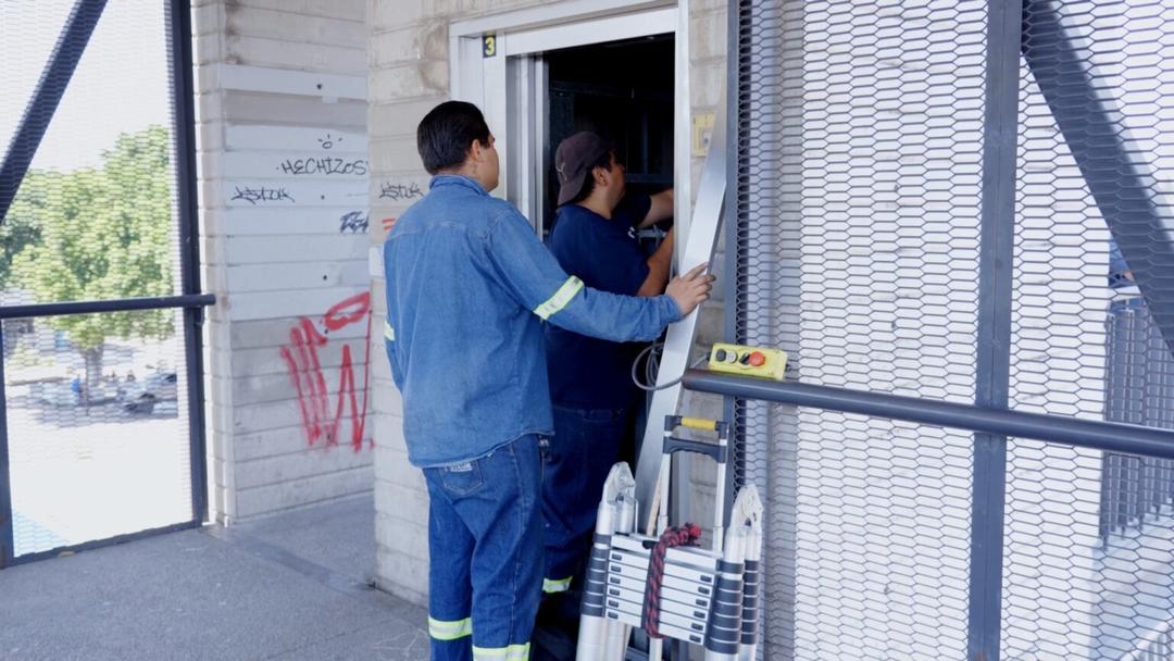 Siteur: Destina 100 MDP a escaleras y elevadores en 100 días