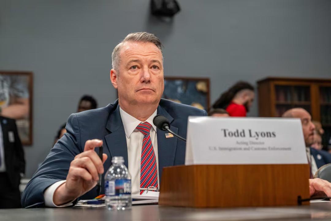 Todd Lyons: Renuncia director del ICE tras deportaciones masivas