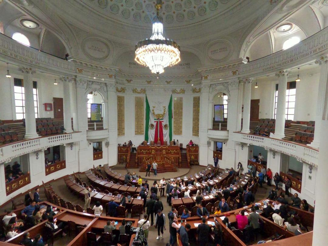 Aprueban ley contra la apología del delito en escuelas y espectáculos