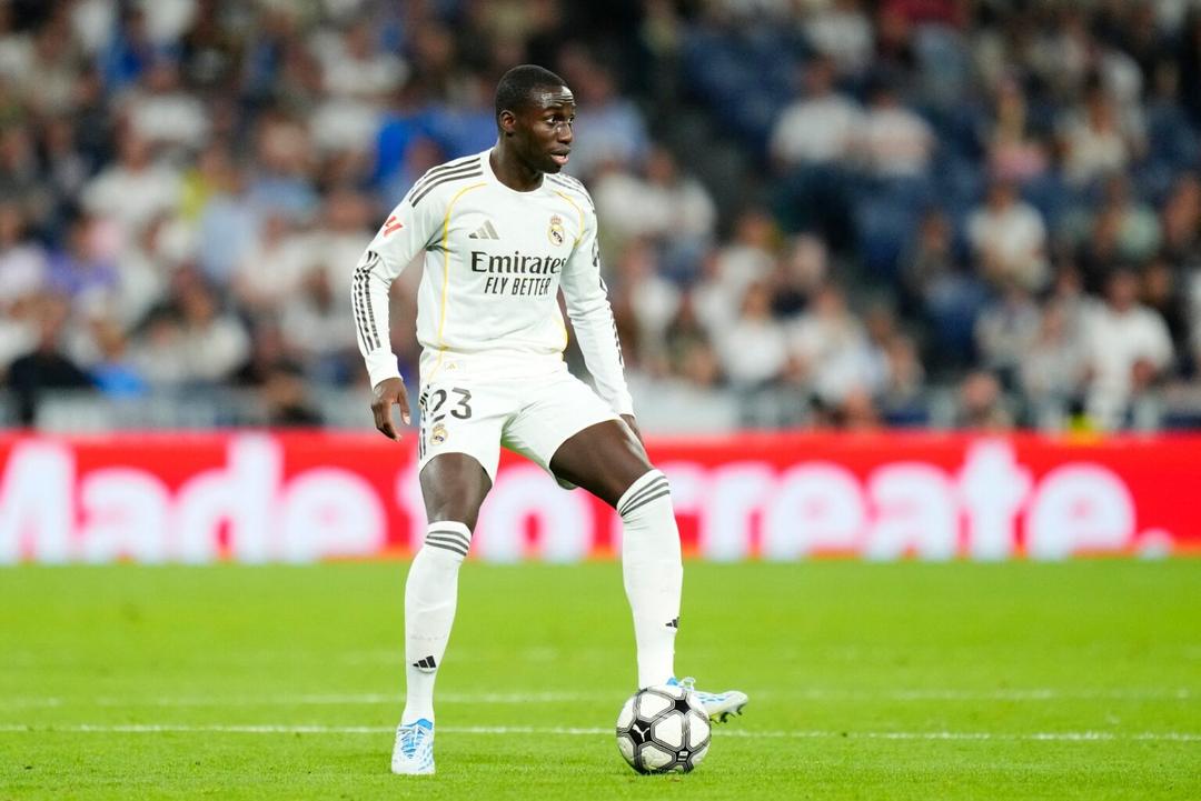 Mendy podría estar de baja varios meses con el Real Madrid por una nueva lesión