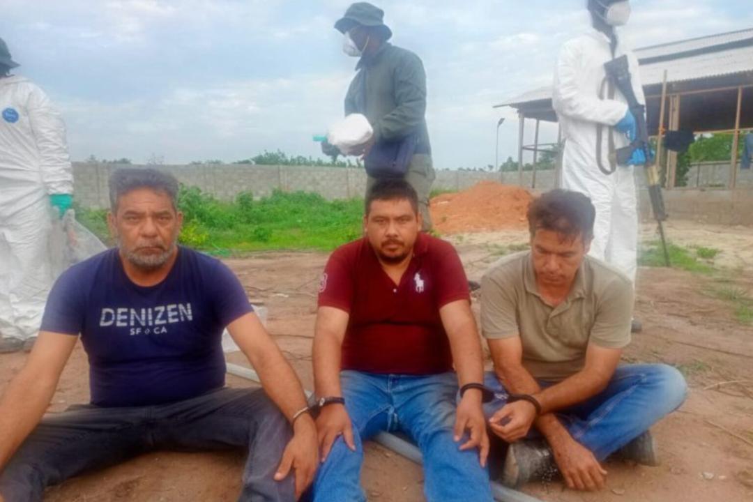 Mexicanos son detenidos en Nigeria en laboratorio clandestino