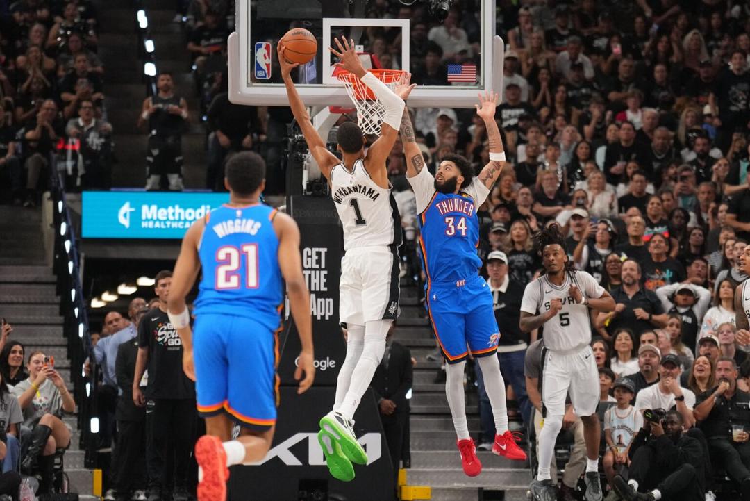 NBA: Spurs vence al Thunder e igualan la serie 2-2 con un Wembanyama encendido