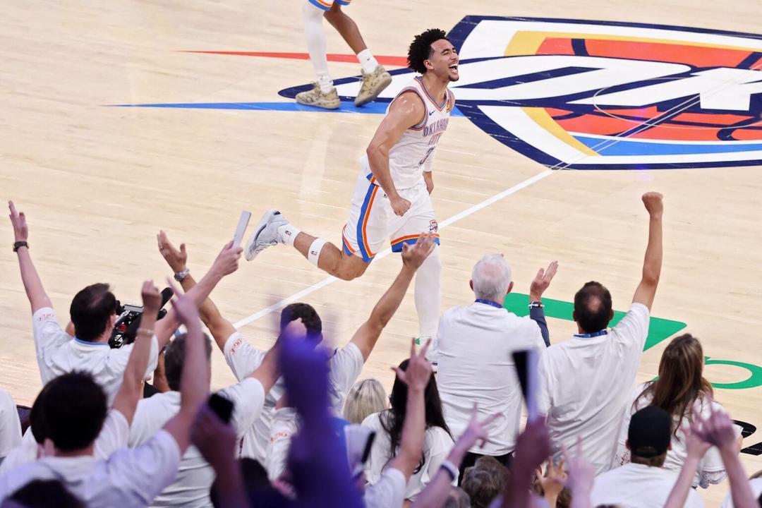 NBA: Thunder se adelanta 3-2 ante los Spurs y está a un paso de las Finales