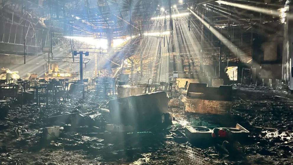 Los Mochis: Incendio en plaza comercial deja como víctima a exluchador