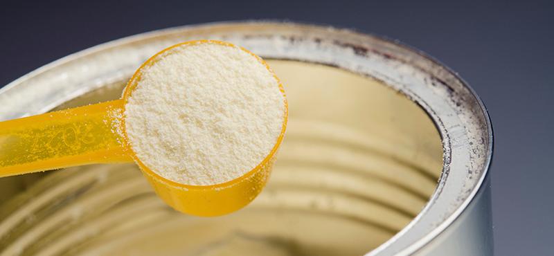Nestlé y Danone bajo investigación por fórmula para bebés