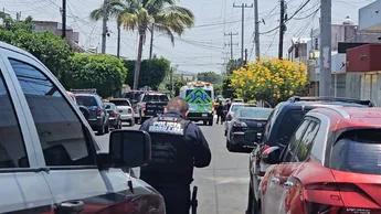 Guadalajara: Asesinan a hombre cerca del IMSS; agresor iba vestido de médico