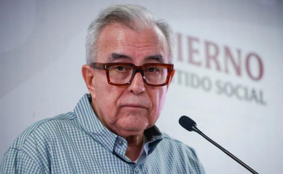 Rocha, Inzunza y exmandos acuden a la FGR en Culiacán entre convoyes y silencio