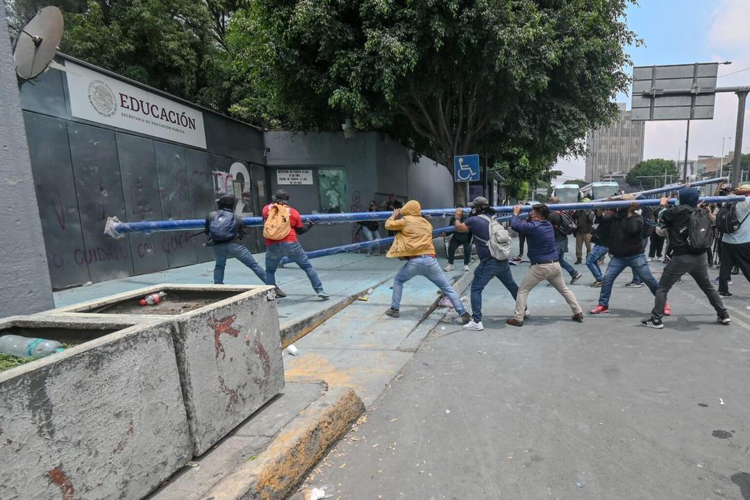 CNTE: Protestas de maestros en México preocupan a una semana de la Copa del Mundo