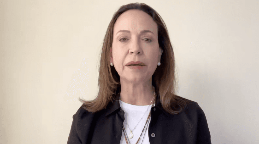 María Corina Machado acusa al gobierno venezolano de impedir su regreso