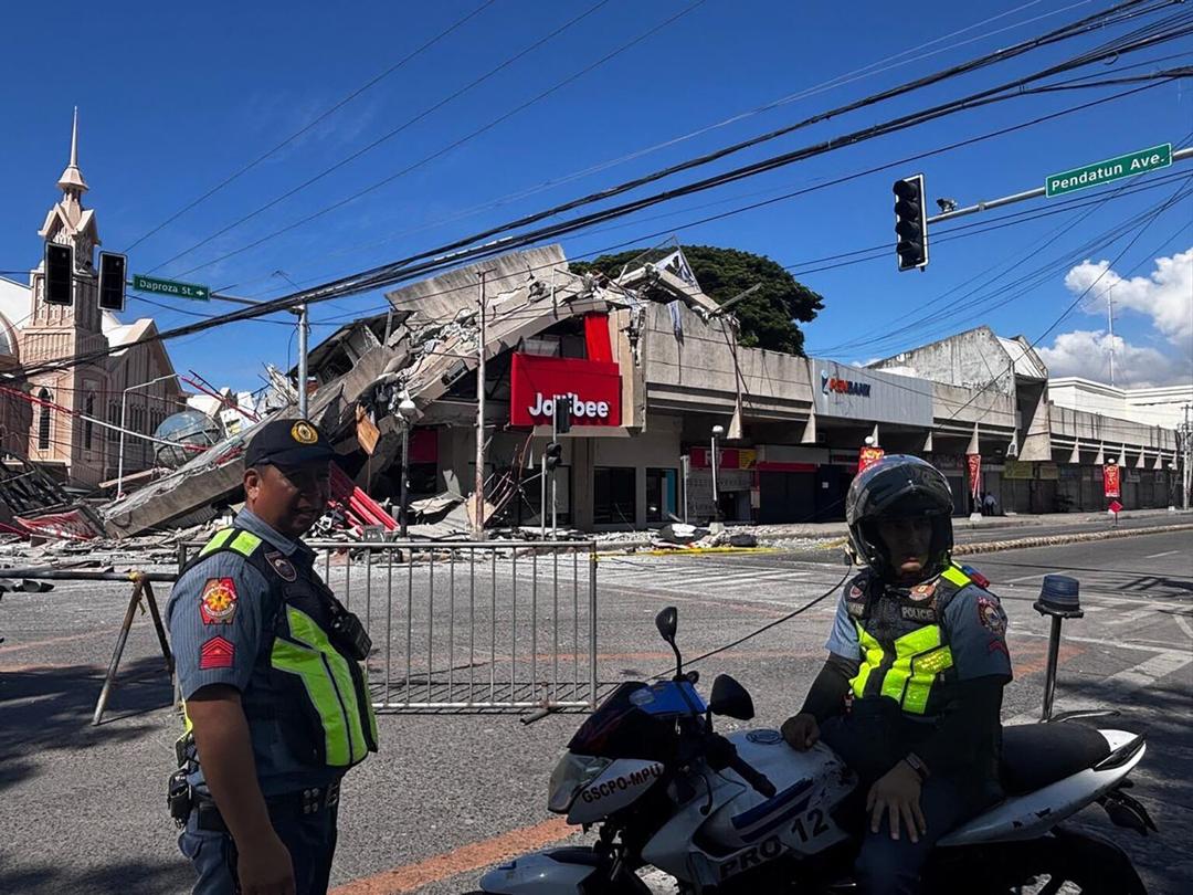 Filipinas: Reportan por lo menos 15 muertos tras potente terremoto