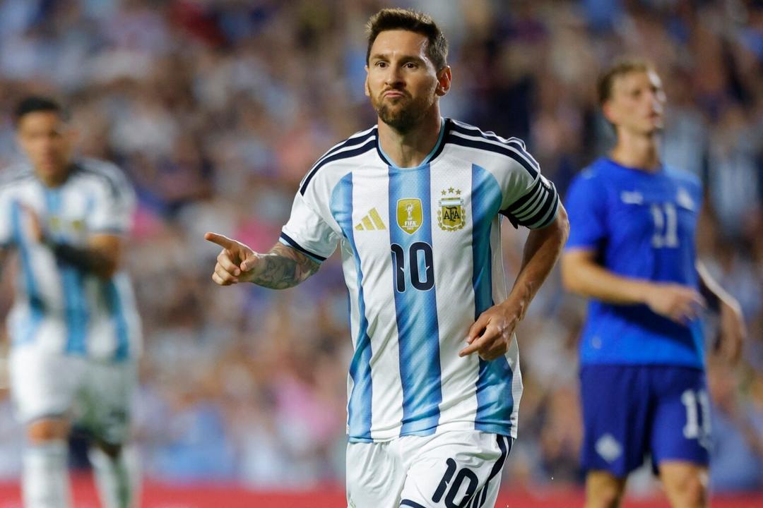 Messi vuelve con Argentina ante Islandia y establece nuevo récord