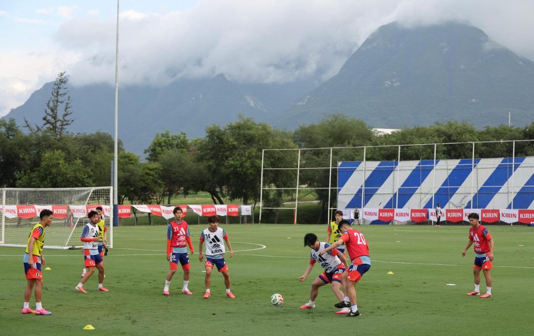 Selección de Japón cambia dos veces de campo de prácticas en México